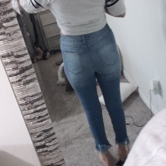 Jean's - Picture 3 of 3